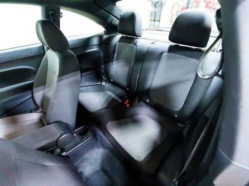 Used 2018 Volkswagen Beetle 2.0T S image 13