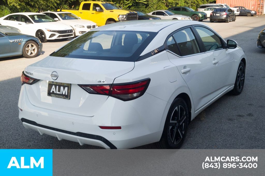 Used 2024 Nissan Sentra SV FWD image 5