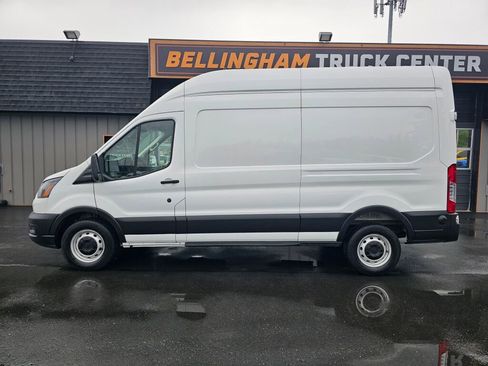 Used 2025 Ford Transit 250 148 High Roof RWD image 2