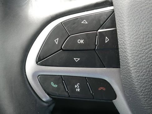 Used 2020 Jeep Grand Cherokee Limited image 25