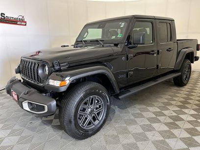 Used 2024 Jeep Gladiator Sport