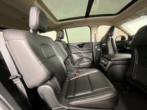 Used 2023 Lincoln Aviator 2WD w/ Premium Package image 23