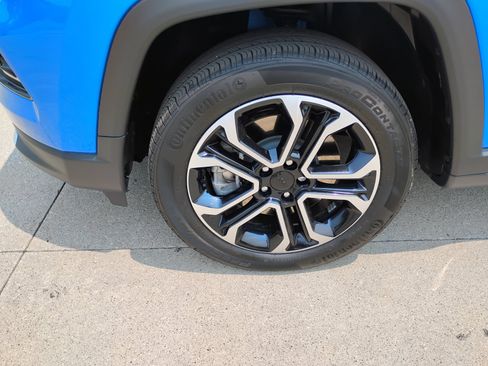 Used 2023 Jeep Compass Limited AWD/4WD image 30