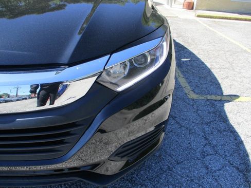 Used 2019 Honda HR-V LX image 24