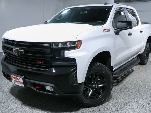 Used 2021 Chevrolet Silverado 1500 LT Trail Boss w/ Bed Protection Package AWD/4WD image 32