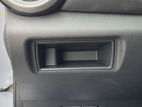 New 2025 Nissan Versa SR w/ Trunk Package FWD image 26