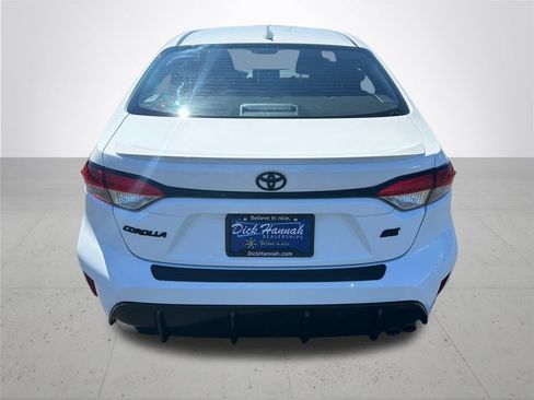 Used 2025 Toyota Corolla SE w/ Convenience Package FWD image 8
