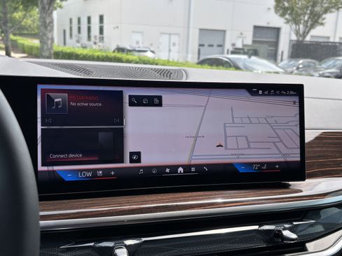 Used 2026 BMW X5 sDrive40i w/ Premium Package image 27