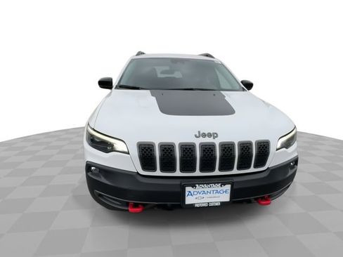 Used 2022 Jeep Cherokee Trailhawk w/ Comfort/Convenience Group AWD/4WD image 3