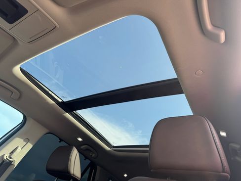 Certified 2025 Honda Pilot Elite image 25