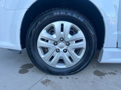 Used 2017 Dodge Grand Caravan SE w/ Power Window Group image 37