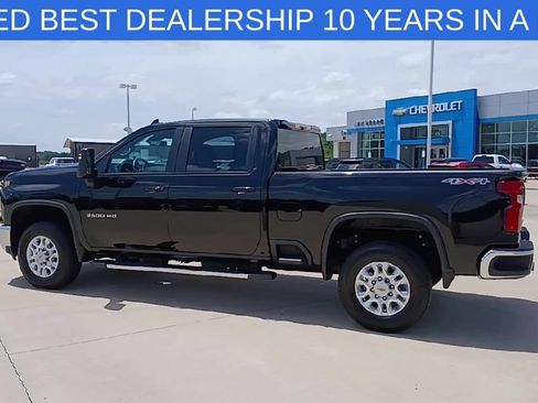 Used 2025 Chevrolet Silverado 3500 LT w/ Safety Package AWD/4WD image 6