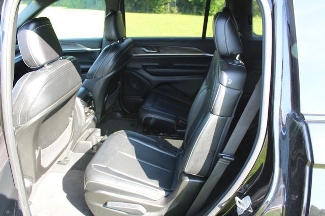 Used 2024 Jeep Grand Cherokee L Limited w/ Luxury Tech Group II AWD/4WD image 17