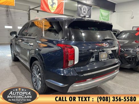 Used 2024 Hyundai Palisade Calligraphy FWD image 4