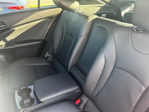 Used 2017 Toyota Prius Prime Advanced image 14