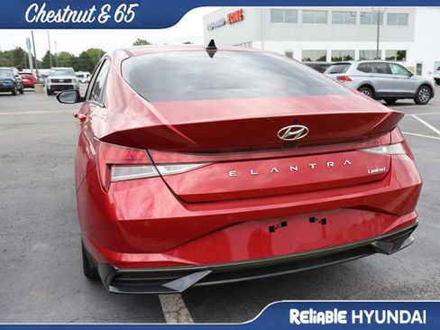 Used 2023 Hyundai Elantra Limited FWD image 16