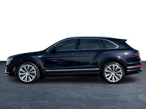 Certified 2022 Bentley Bentayga image 8