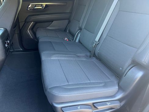 Used 2025 Chevrolet Tahoe LS AWD/4WD image 15