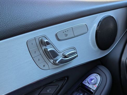 Used 2022 Mercedes-Benz GLC 300 image 23