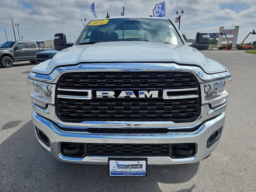 Used 2024 RAM 3500 Big Horn AWD/4WD image 12
