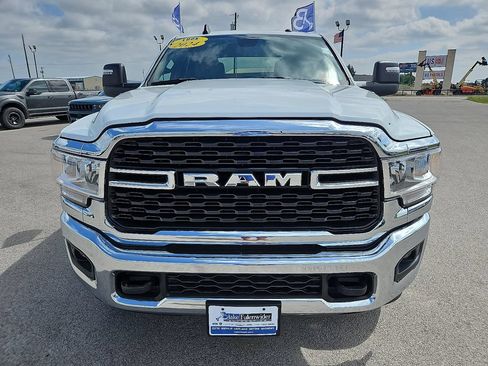 Used 2024 RAM 3500 Big Horn AWD/4WD image 12
