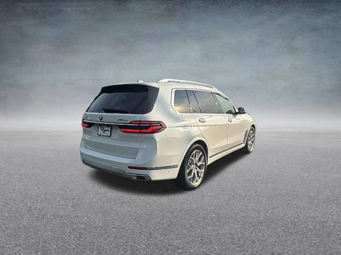 Used 2023 BMW X7 xDrive40i AWD/4WD image 32