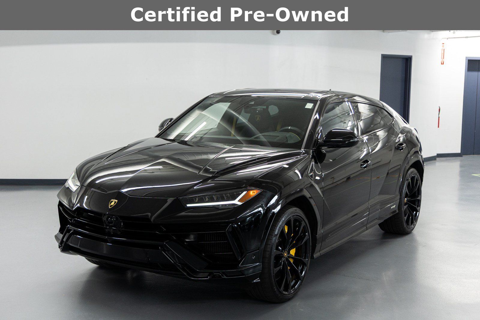Used 2024 Lamborghini Urus S AWD/4WD image 1