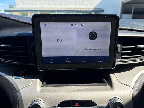 Used 2021 Ford Explorer XLT RWD image 19