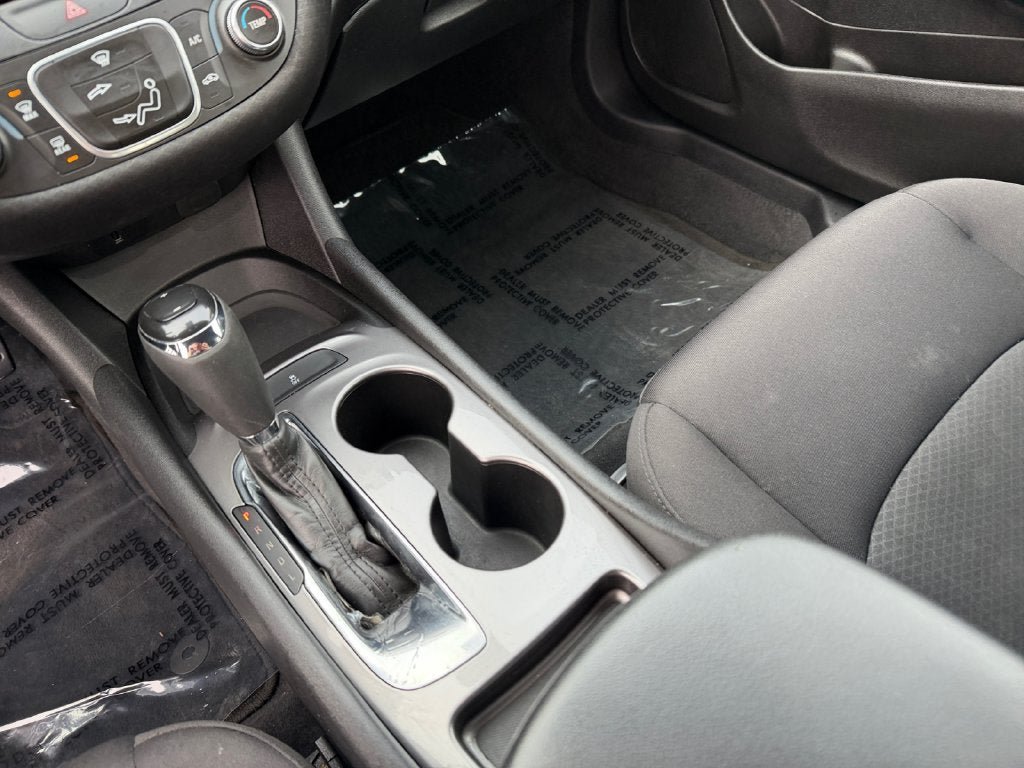 Used 2017 Chevrolet Malibu LS FWD image 18