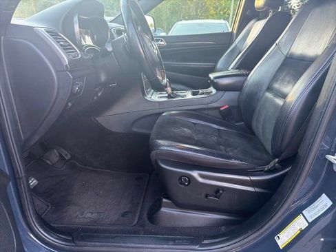 Used 2017 Jeep Grand Cherokee Altitude RWD image 21