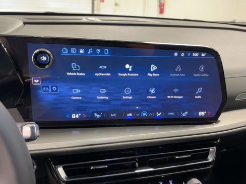 New 2026 Chevrolet Traverse LT w/ Sun and Wheel Package image 23