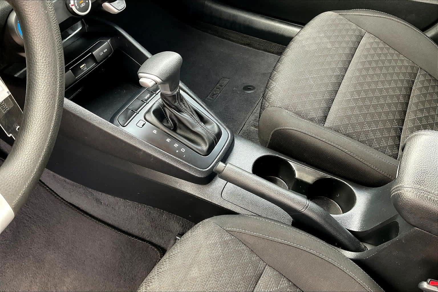 Certified 2022 Kia Rio S FWD image 15