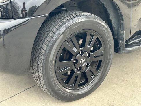 Used 2018 Toyota Sequoia TRD Sport image 9