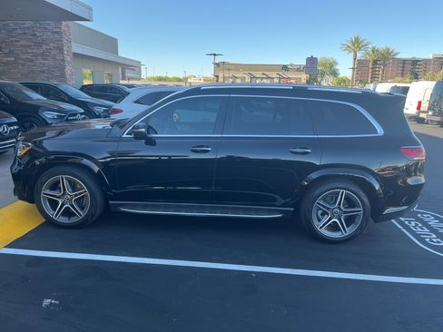 Used 2022 Mercedes-Benz GLS 450 4MATIC image 4