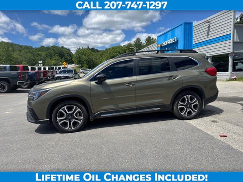 Used 2024 Subaru Ascent Limited w/ Technology Package AWD/4WD image 8