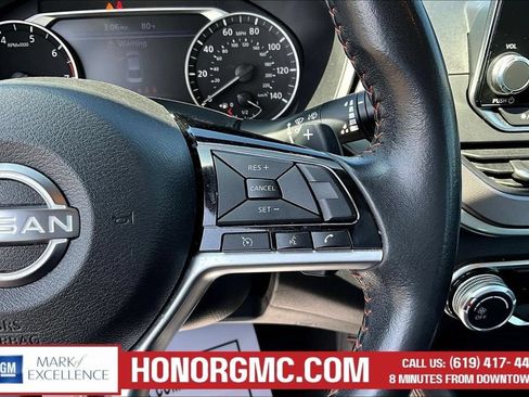 Used 2024 Nissan Altima 2.5 SR FWD image 13