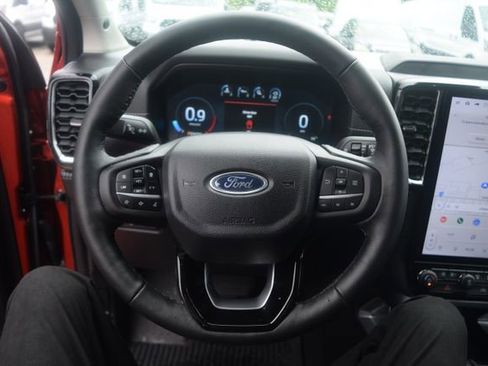 Used 2024 Ford Ranger Lariat w/ FX4 Off-Road Package AWD/4WD image 4