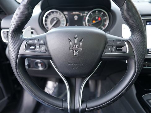 Used 2023 Maserati Levante Modena image 41