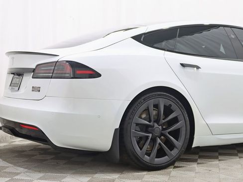 Used 2022 Tesla Model S image 9