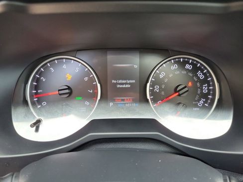 Used 2022 Toyota RAV4 XLE Premium FWD image 3