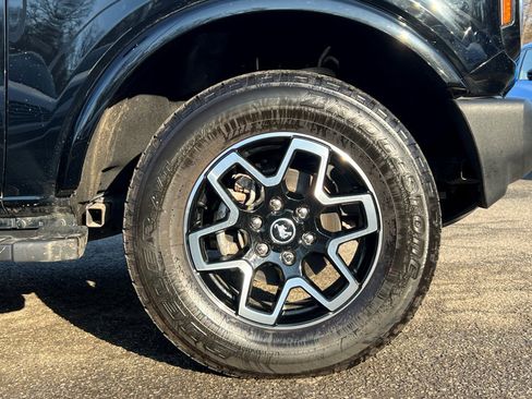 Used 2023 Ford Bronco Outer Banks image 5