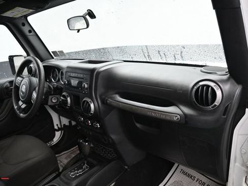 Used 2017 Jeep Wrangler Unlimited Sport AWD/4WD image 9
