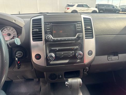 Used 2018 Nissan Frontier Desert Runner RWD image 8