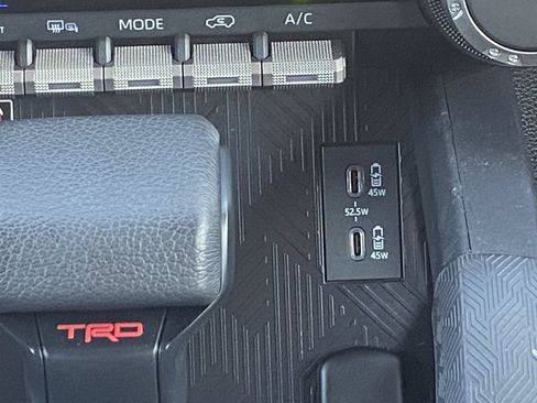 Certified 2025 Toyota 4Runner TRD Off-Road Premium AWD/4WD image 32