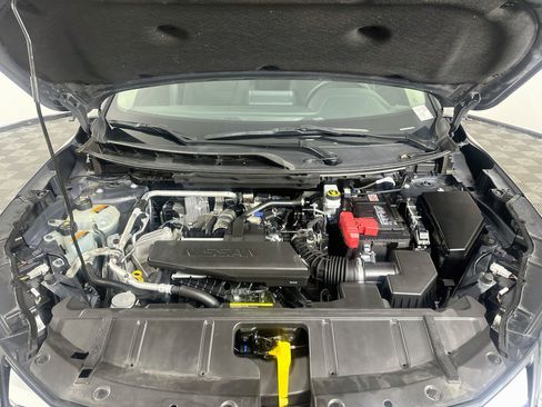 Used 2024 Nissan Rogue S FWD image 34