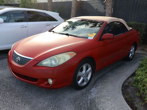 Used 2006 Toyota Solara SLE image 1