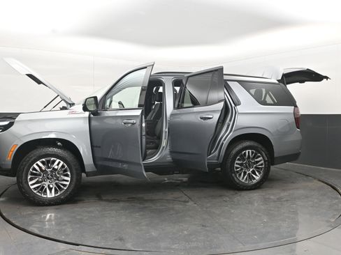 Certified 2025 Chevrolet Tahoe Z71 image 43