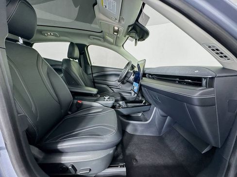 Used 2022 Ford Mustang Mach-E Premium image 30