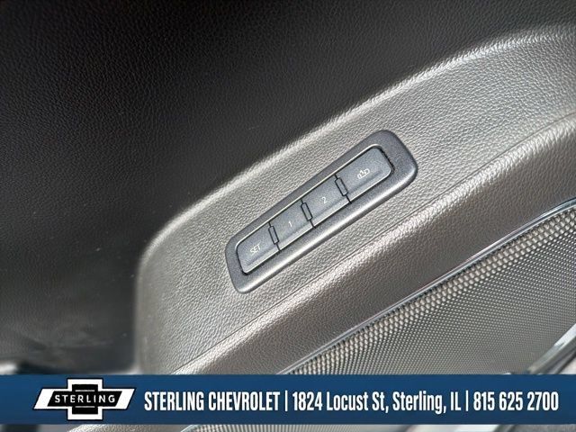 Used 2019 Chevrolet Suburban LT AWD/4WD image 18