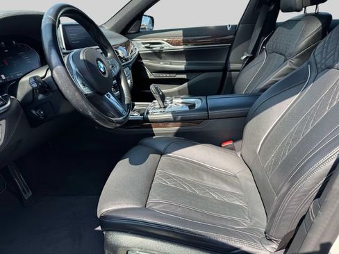 Used 2021 BMW 750i xDrive w/ M Sport Package AWD/4WD image 20